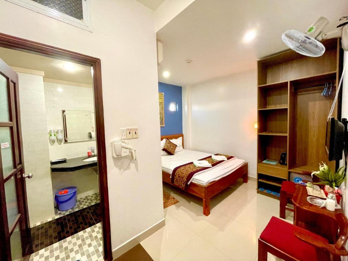 Hong Phuc Hotel 2 Дананг Екстериор снимка